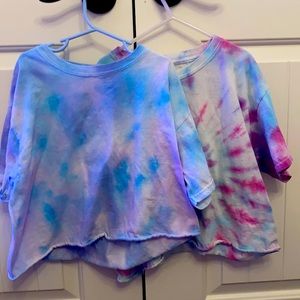 2 tie-dye cropped shirts